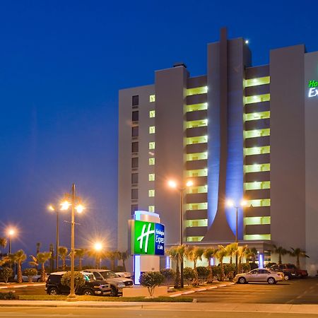 Holiday Inn Express & Suites Oceanfront Daytona Beach Shores By Ihg Bagian luar foto