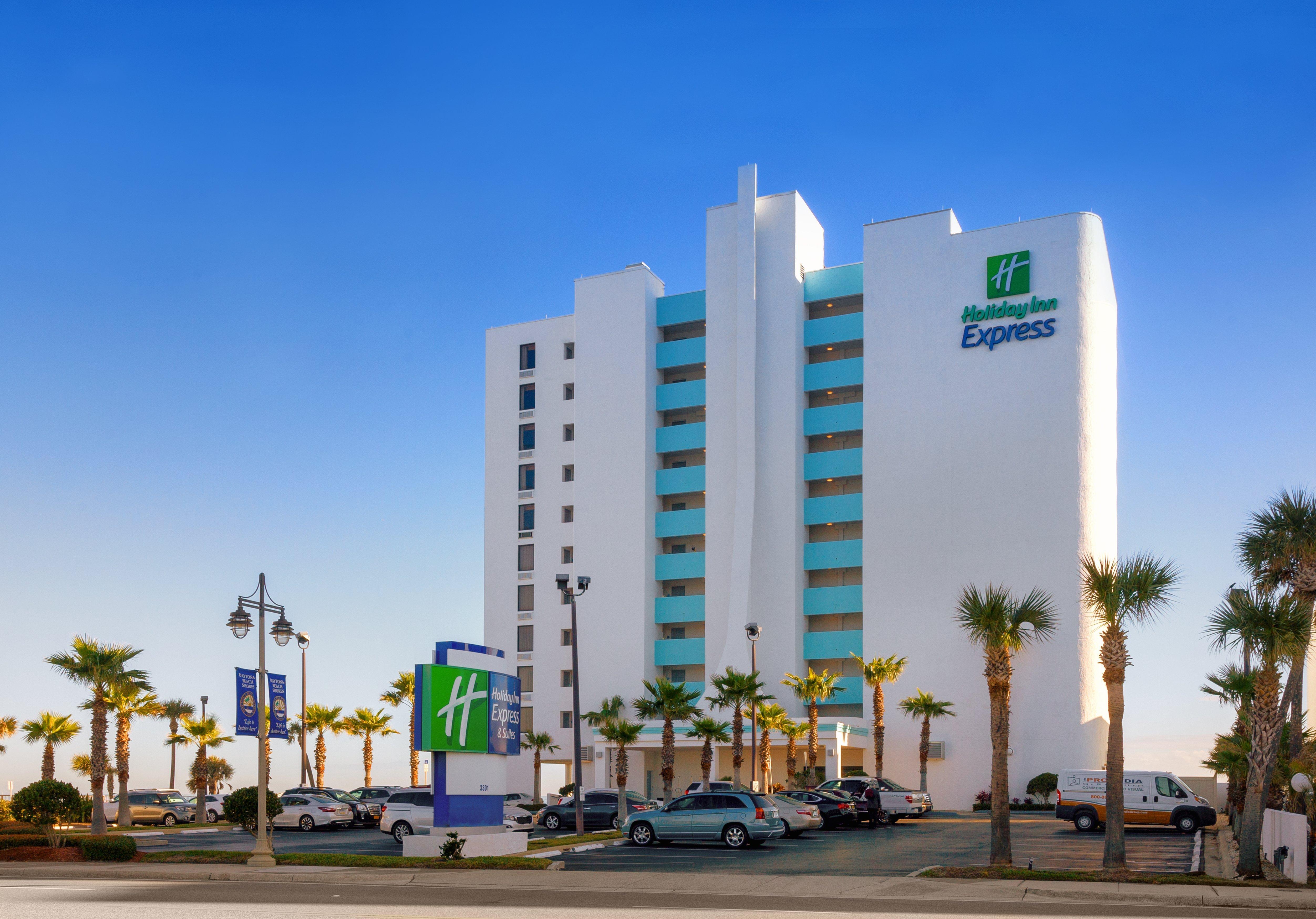 Holiday Inn Express & Suites Oceanfront Daytona Beach Shores By Ihg Bagian luar foto