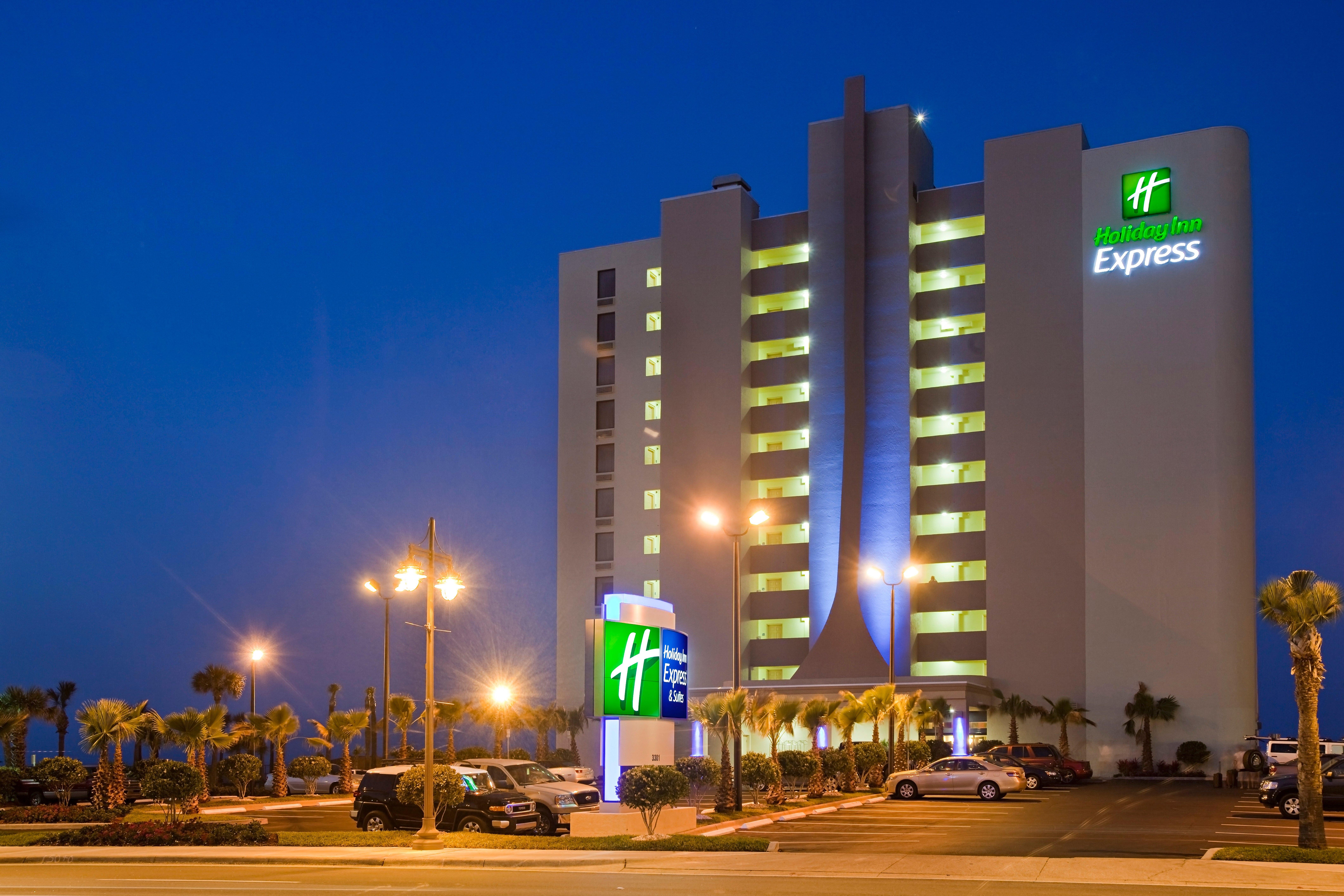 Holiday Inn Express & Suites Oceanfront Daytona Beach Shores By Ihg Bagian luar foto