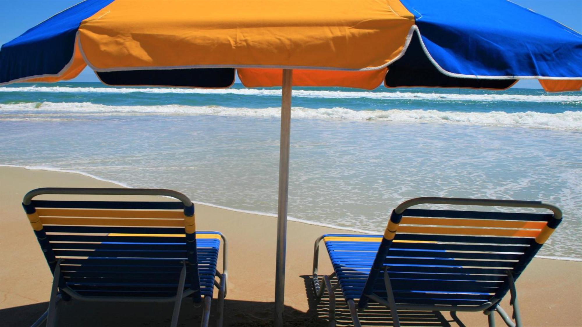 Holiday Inn Express & Suites Oceanfront Daytona Beach Shores By Ihg Bagian luar foto