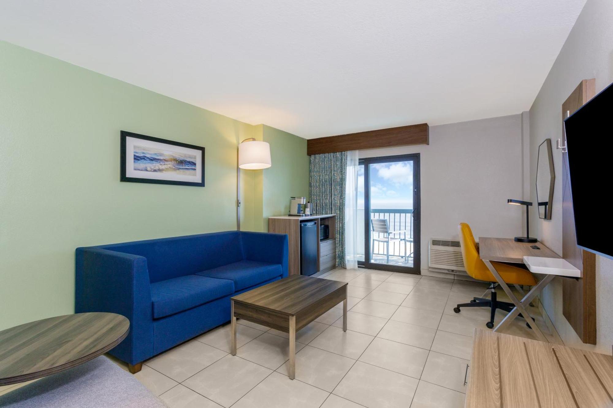 Holiday Inn Express & Suites Oceanfront Daytona Beach Shores By Ihg Bagian luar foto