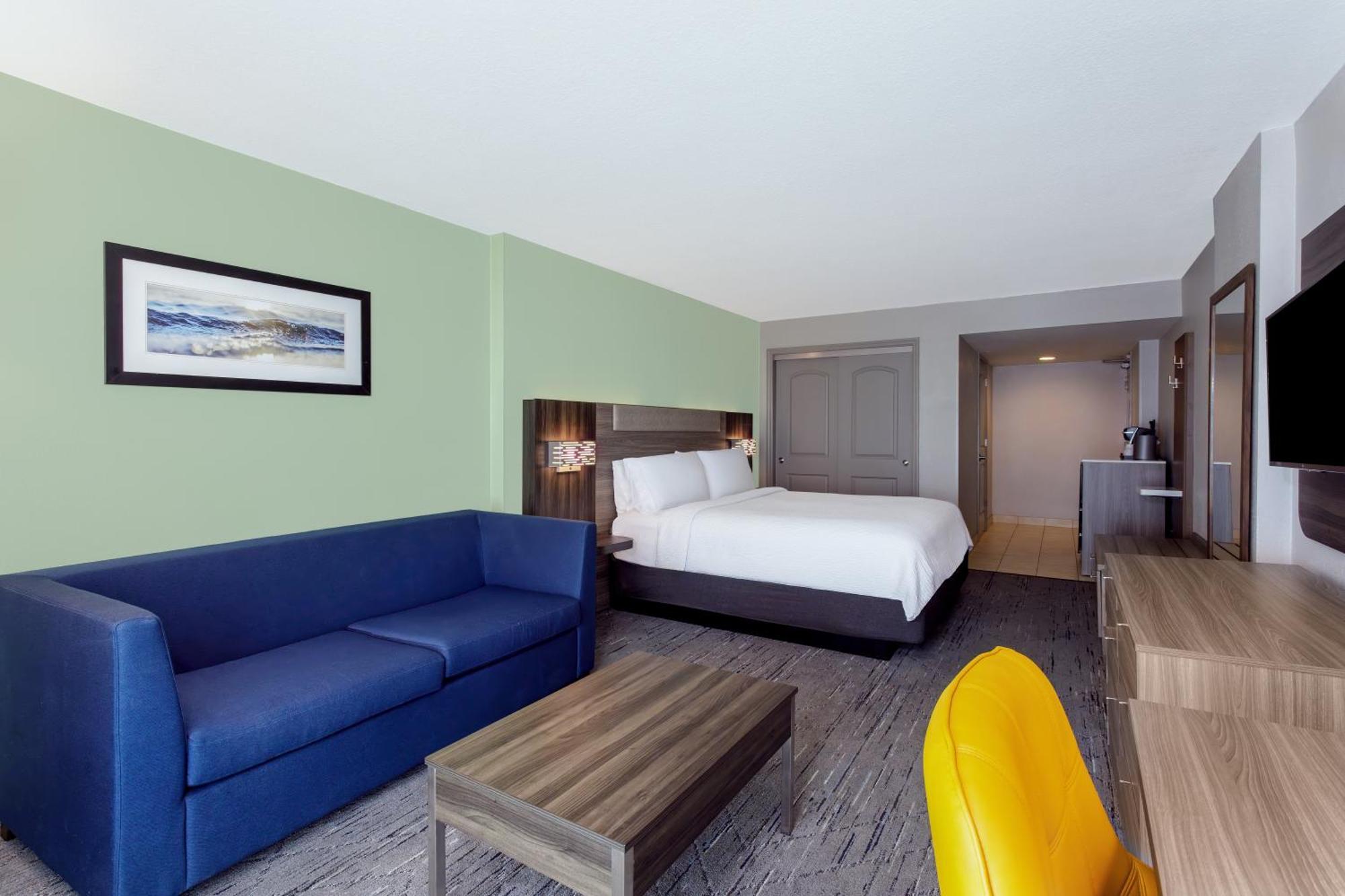 Holiday Inn Express & Suites Oceanfront Daytona Beach Shores By Ihg Bagian luar foto